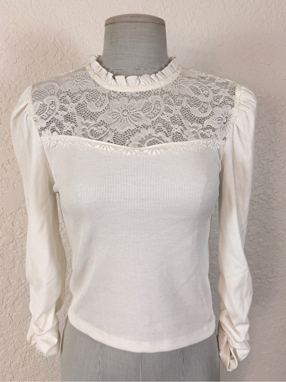 White Ruffle Mock Neck Lace Top M Romantic Victorian Cottagecore Layer Soft Girl